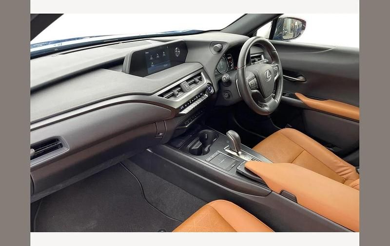 Used Lexus UX 300e 150 kW (204 HP) 2023 Blue SUV