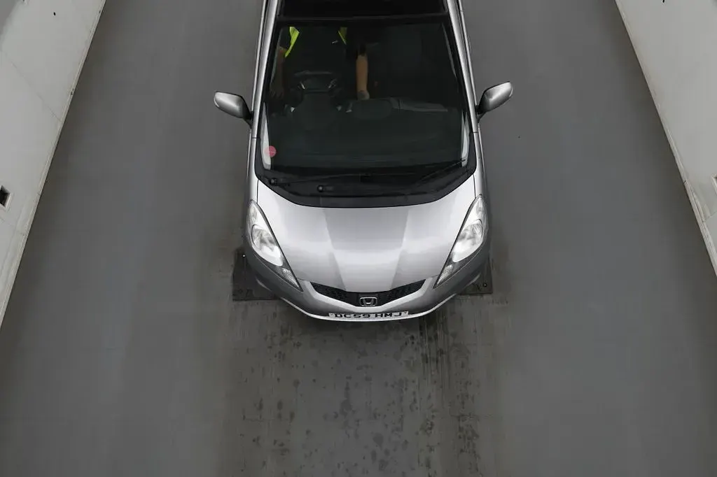 Used Honda Jazz EX 100 HP (73 kW) 2009 Silver Hatchback