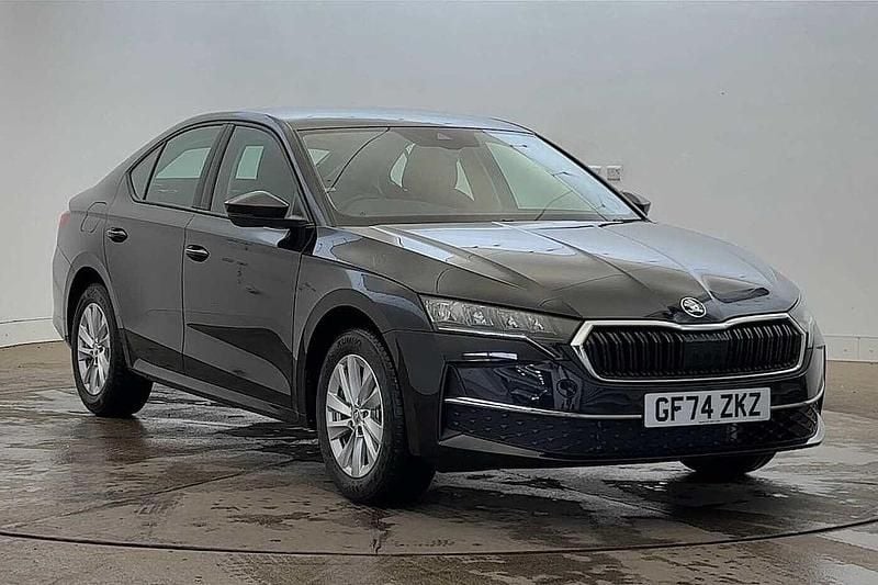 Black magic pearl effect Used 2024 Skoda Octavia SE Technology Hatchback | £20,995 (Good price) - Image 1/4