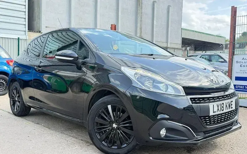 Usado Peugeot 208 82 HP (60 kW) 2017 Citadino