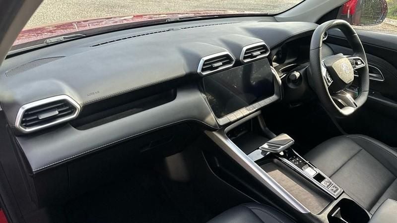 Used MG ZS Trophy 2025 Red SUV