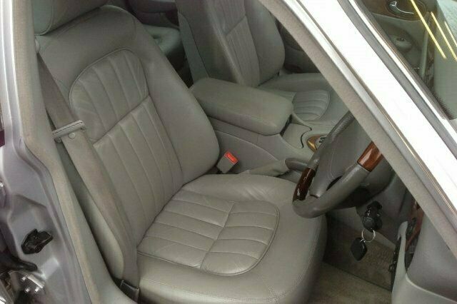 Used Jaguar XJ8 240 HP (176 kW) 2000 Sedan