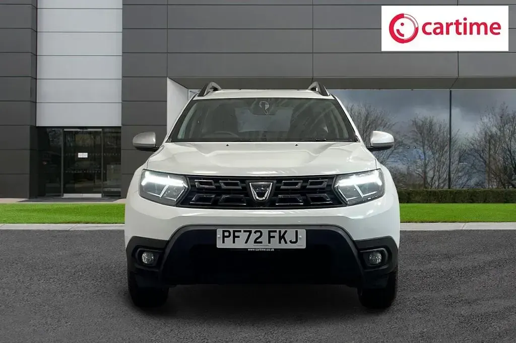 Used Dacia Duster Comfort 100 HP (73 kW) 2022 White SUV