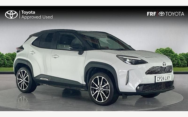 Used 2025 Toyota Yaris Hybrid Sport Estate | £25,797 (Fair price) - Image 1/4