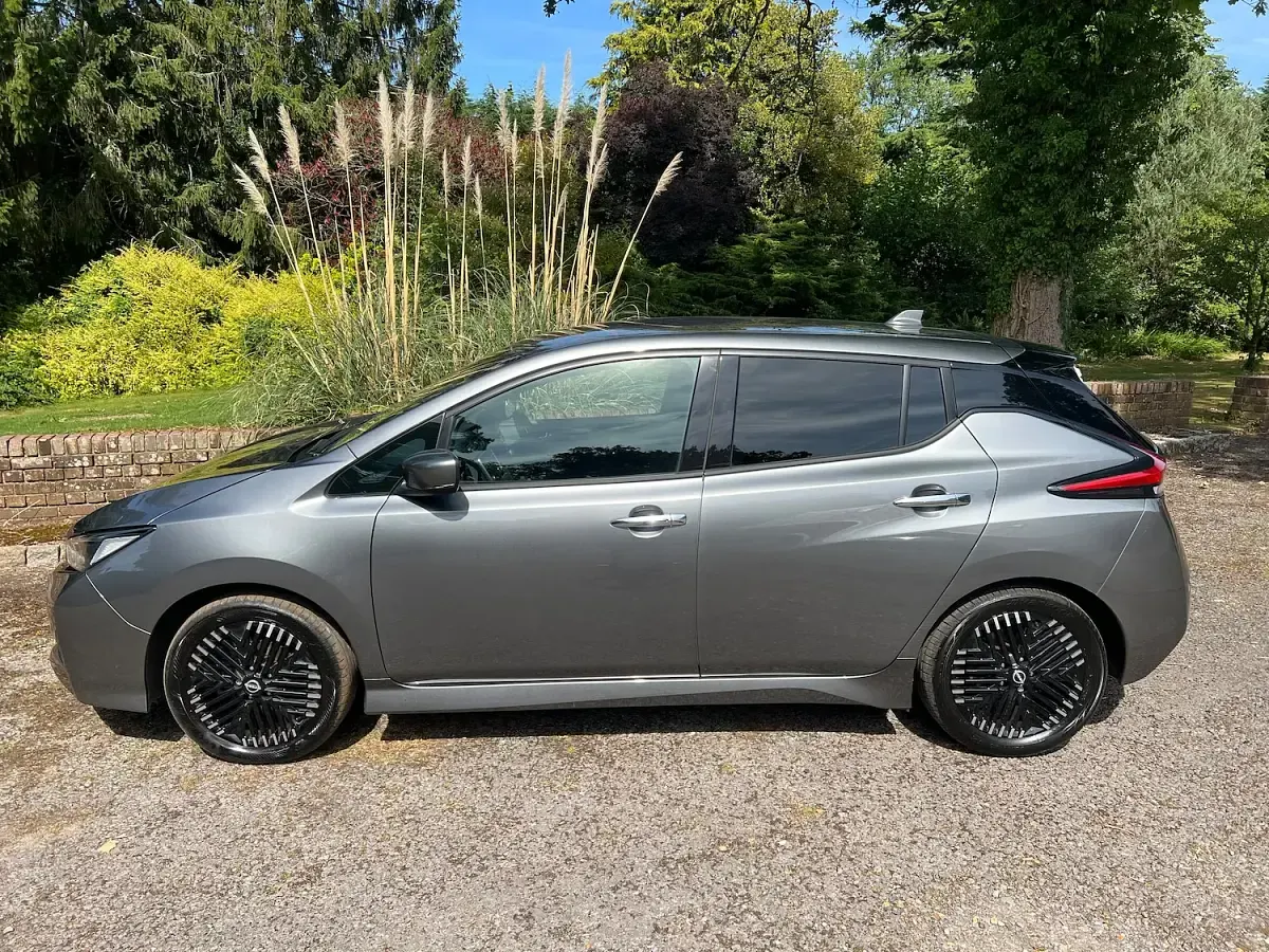 Used Nissan Leaf N-Connecta 110 kW (150 HP) 2023 Grey Hatchback
