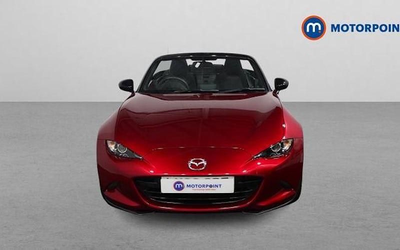 Used Mazda MX5 132 HP (97 kW) 2022 Red Cabriolet