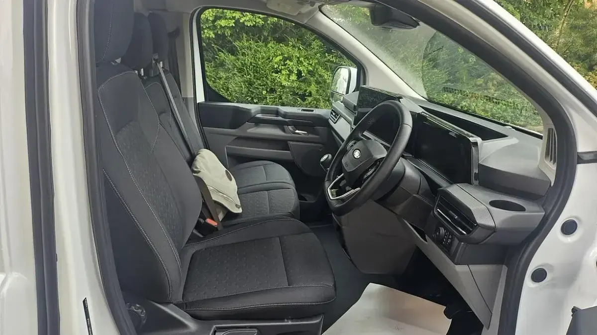 New Ford Transit Custom Limited 136 HP (100 kW) 2025 White Van