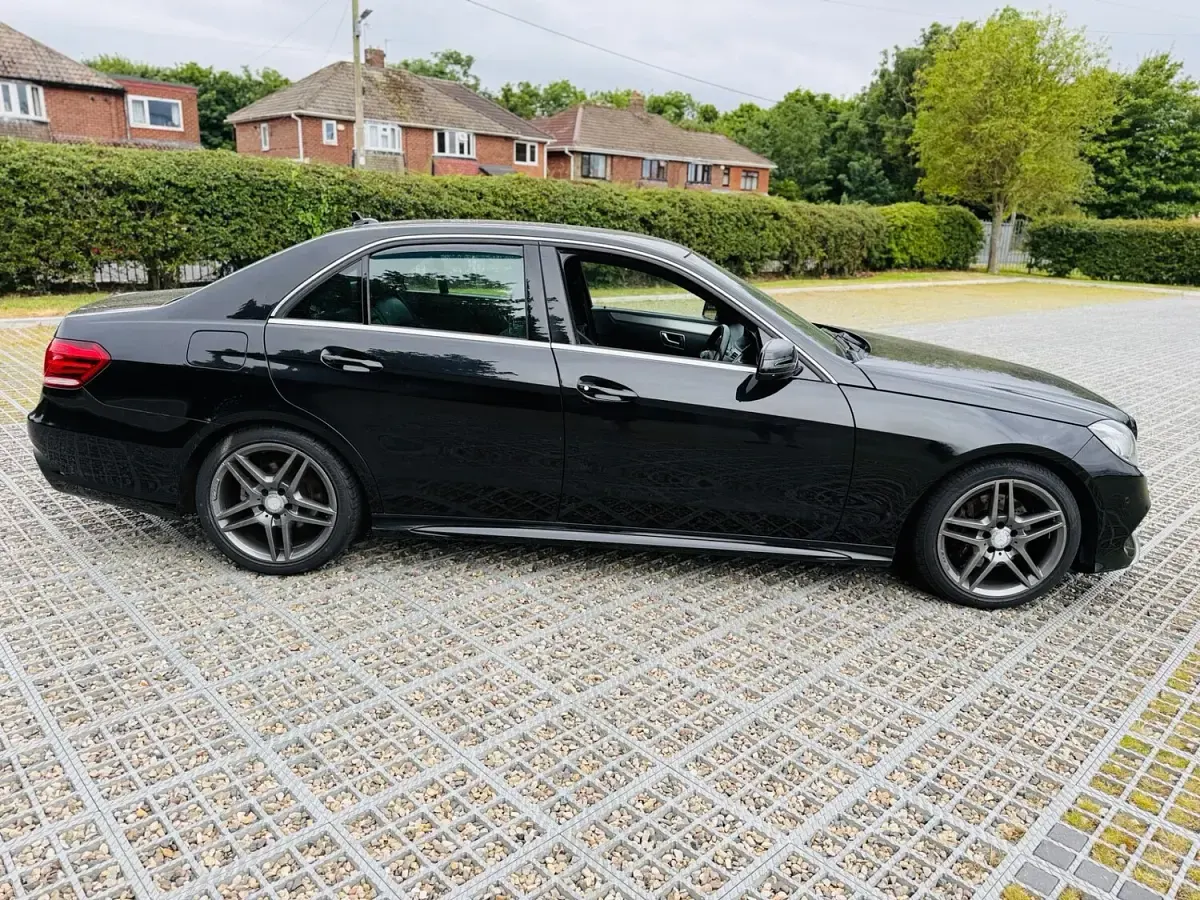 Used Mercedes E220 AMG line 2014 Black Sedan