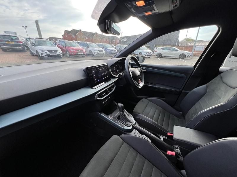 Used Seat Arona Xperience Lux 114 HP (83 kW) 2024 Black SUV