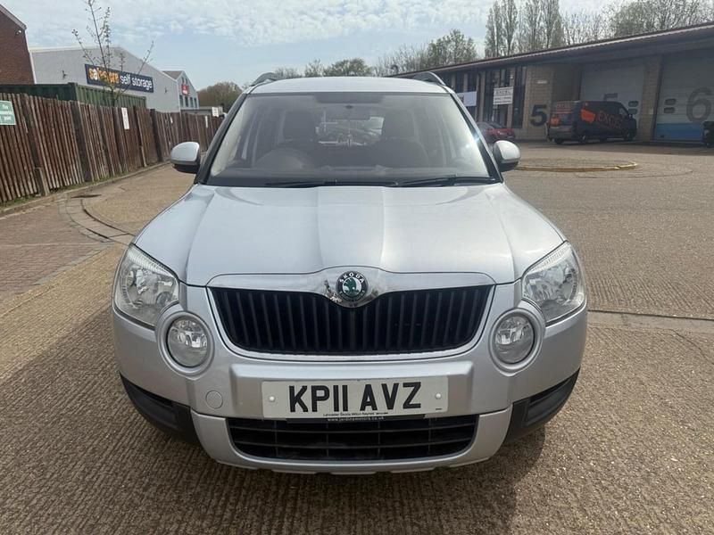 Used Skoda Yeti 105 HP (77 kW) 2011 Silver SUV