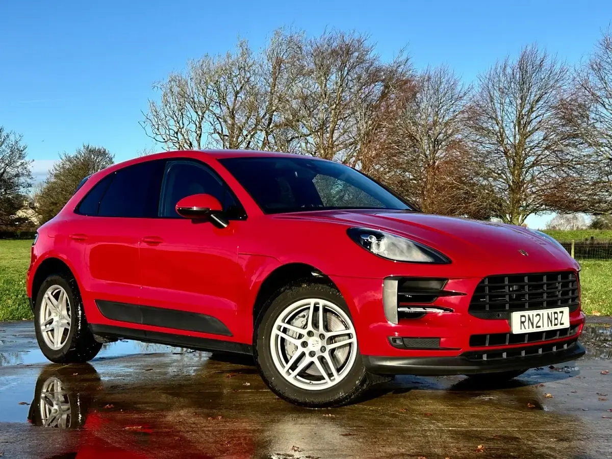 Used Porsche Macan S 354 HP (260 kW) 2021 Red SUV