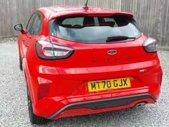 Usado Ford Puma ST-Line 125 HP (91 kW) 2020 Vermelho SUV
