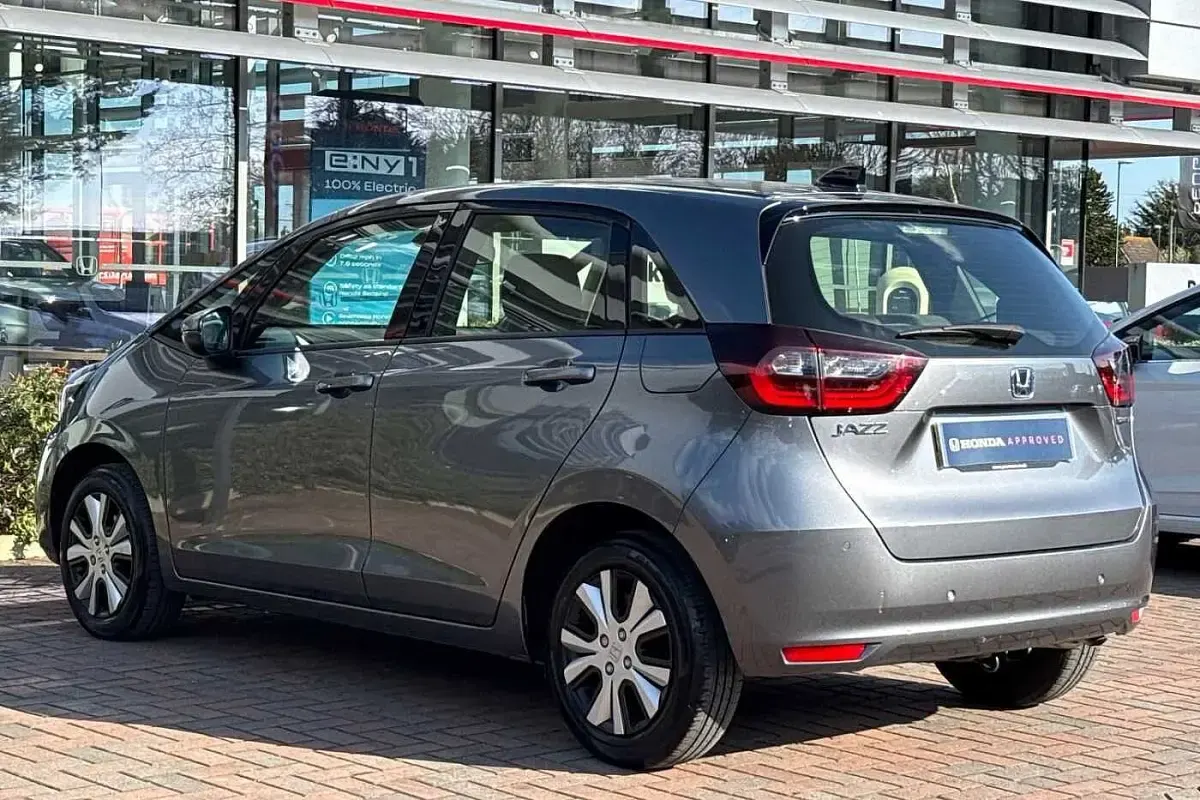 Second-hand Honda Jazz Hybrid 109 CP (80 kW) 2023 Gri Hatchback