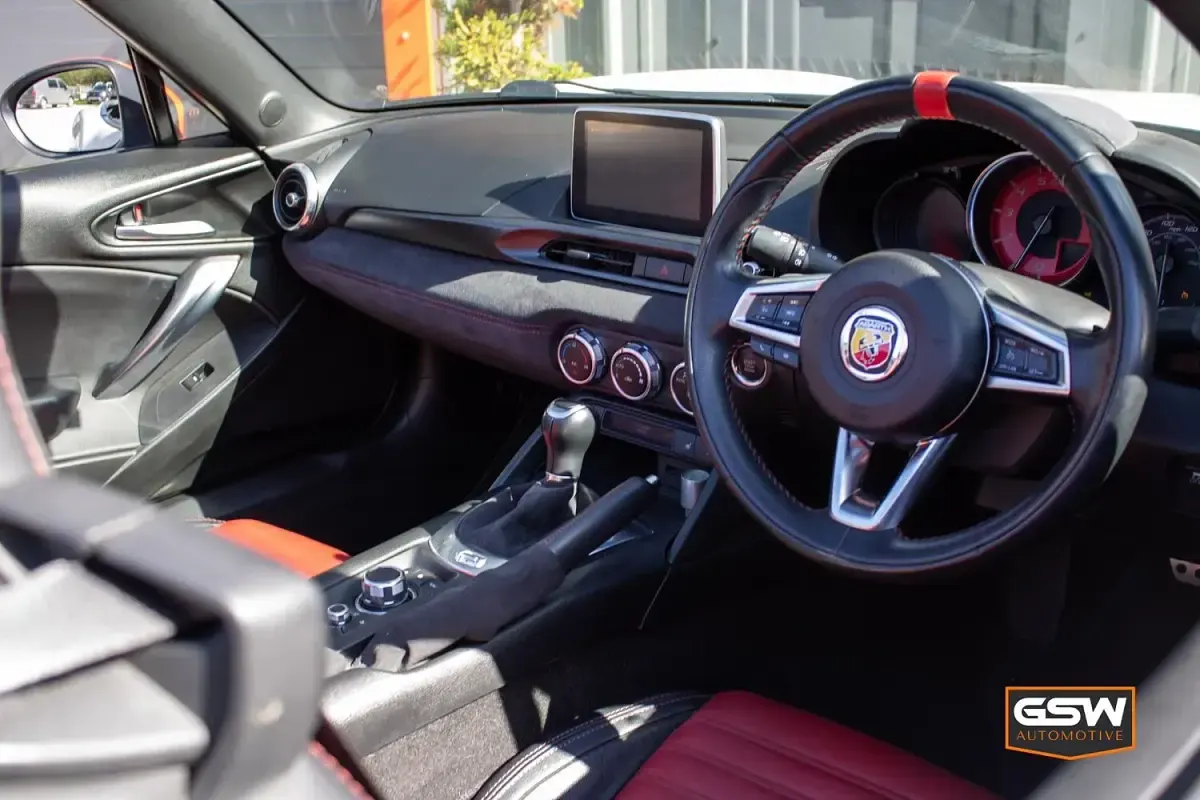 Used Abarth 124 Spider 170 HP (125 kW) 2019 White Cabriolet