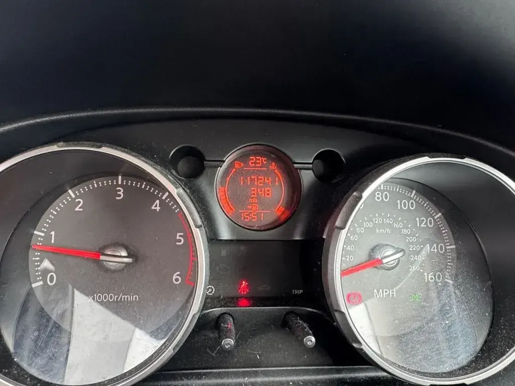 Used Nissan Qashqai Acenta 105 HP (77 kW) 2009 Silver SUV