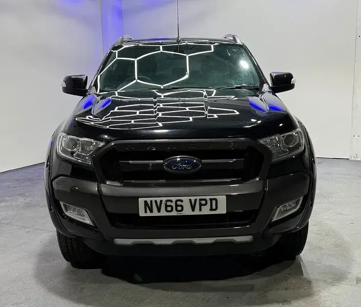 Used Ford Ranger Wildtrack 200 HP (147 kW) 2017 Black Pickup