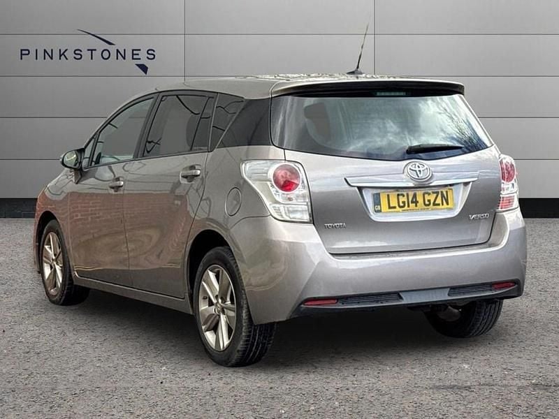 Used Toyota Verso Trend 112 HP (82 kW) 2014 Bronze MPV