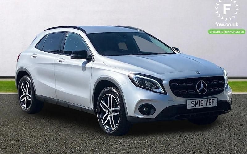 Usado Mercedes GLA180 Urban 122 HP (89 kW) 2019 SUV