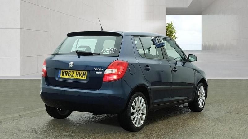 Używany Skoda Fabia Elegance 105 KM (77 kW) 2013 Niebieski Hatchback