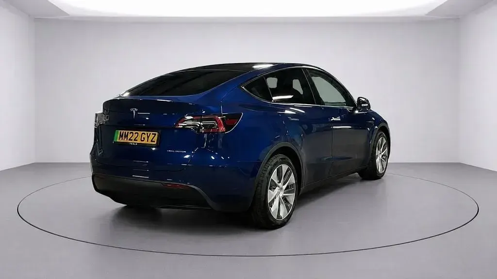 Used Tesla Model Y Long Range AWD 378 kW (514 HP) 2022 Blue SUV