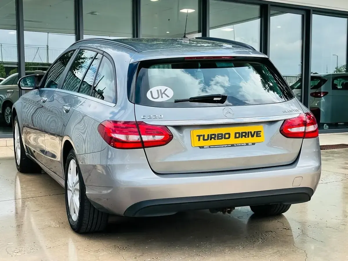 Used Mercedes C220 SE 170 HP (125 kW) 2015 Silver Estate