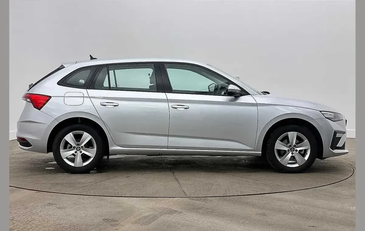 Used Skoda Scala SE 113 HP (83 kW) 2025 Brilliant silver metallic Hatchback