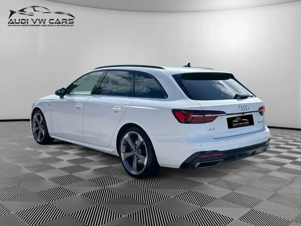 Used Audi A4 Black Edition 150 HP (110 kW) 2021 White Estate