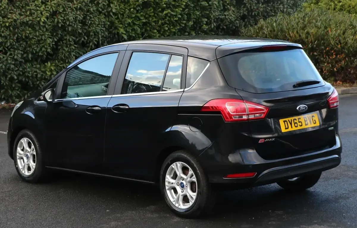 Used Ford B-MAX Zetec 100 HP (73 kW) 2015 Black MPV