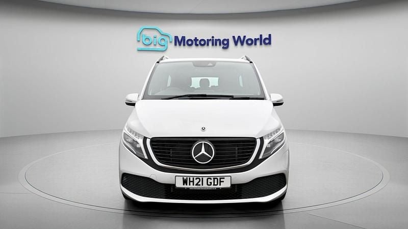 Usado Mercedes EQV300 295 kW (402 HP) 2021