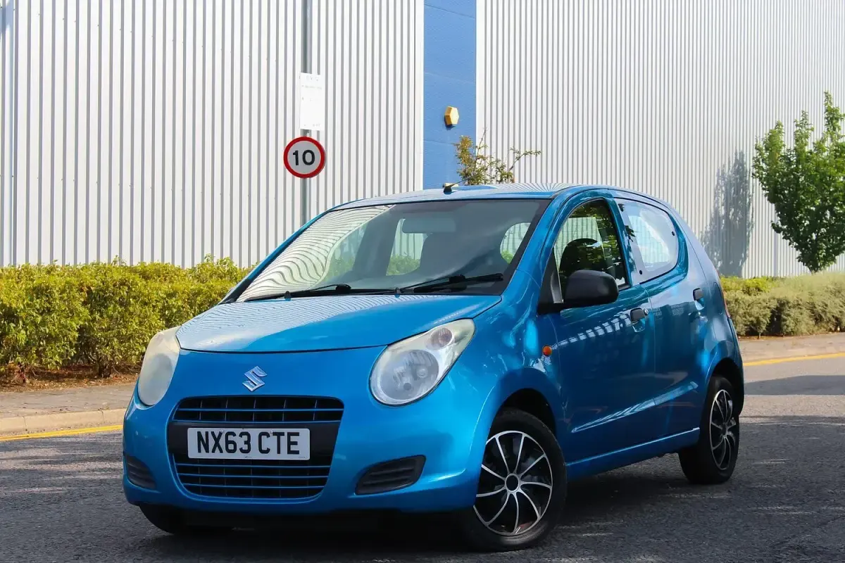 Used Suzuki Alto 68 HP (50 kW) 2013 Blue Hatchback