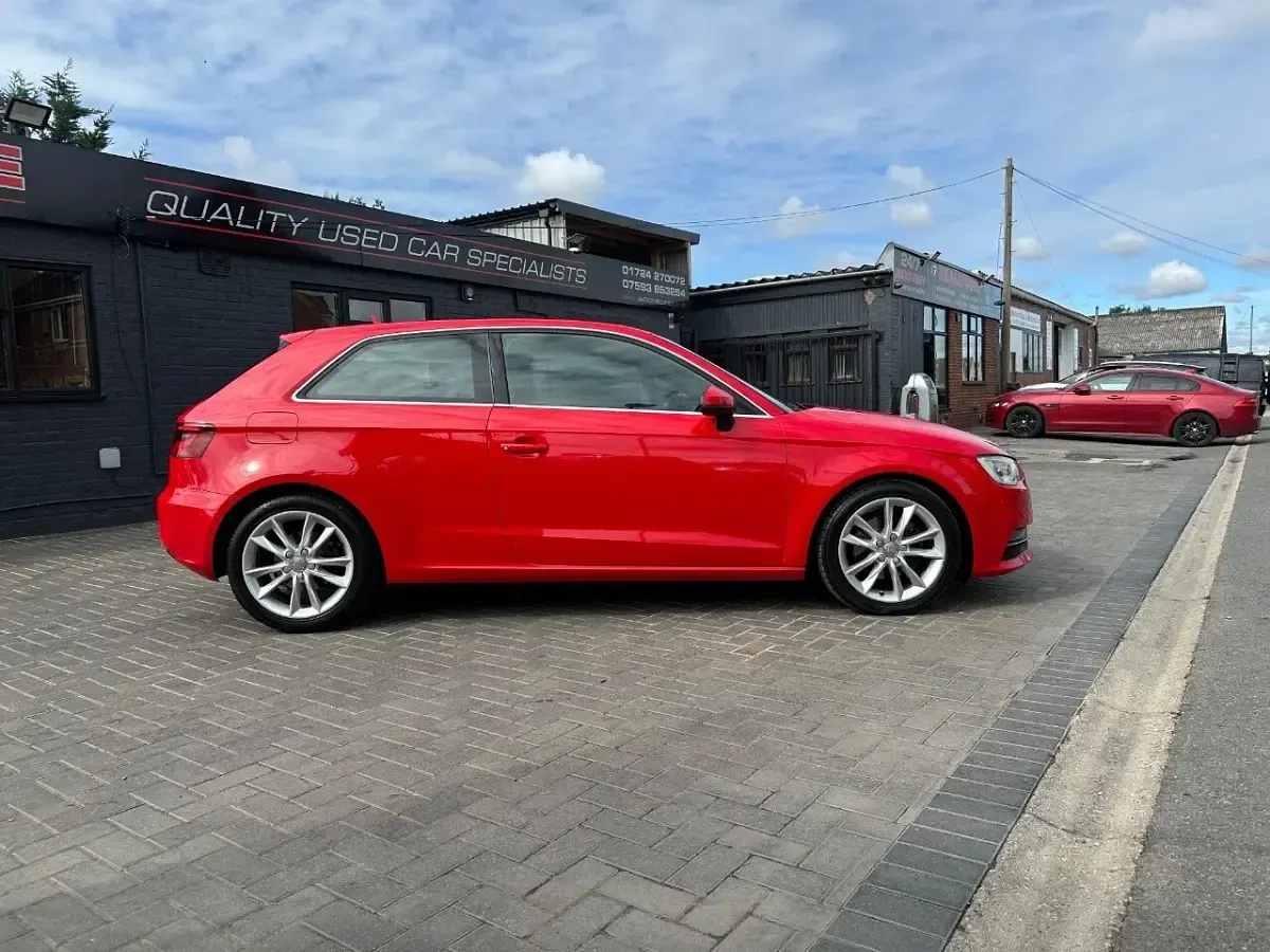 Used Audi A3 Sport 147 HP (108 kW) 2013 Red Hatchback