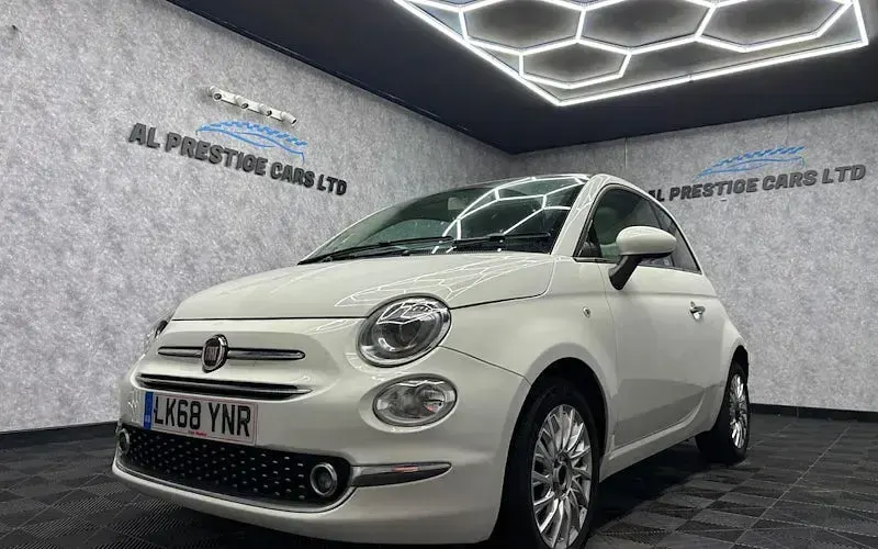 Used Fiat 500 Lounge 69 HP (50 kW) 2018 Hatchback
