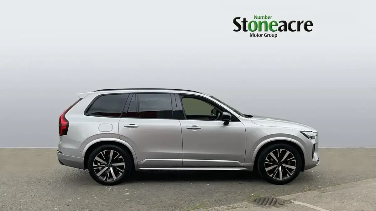 Used Volvo XC90 Plus 250 HP (183 kW) 2025 Silver SUV
