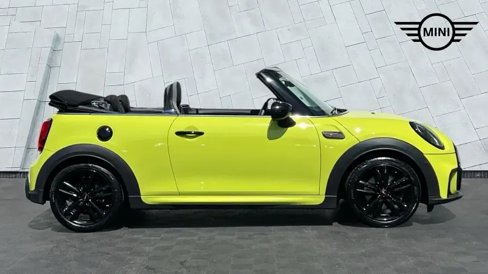 Used Mini Cooper S Sport 176 HP (129 kW) 2022 Yellow Hatchback