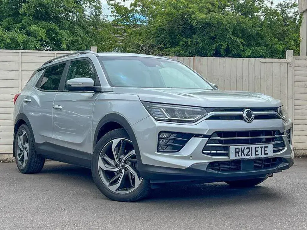 Used SsangYong Korando 136 HP (100 kW) 2021 Silver SUV