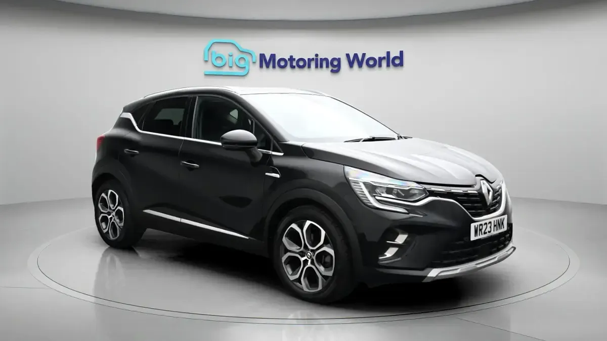 Begagnad Renault Captur Techno 143 HK (105 kW) 2023 SUV