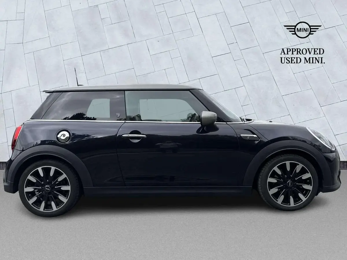 Used Mini Cooper S Exclusive 176 HP (129 kW) 2021 Black Hatchback