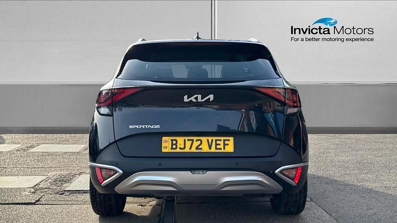 Used Kia Sportage 148 HP (108 kW) 2022 Black pearl metallic SUV