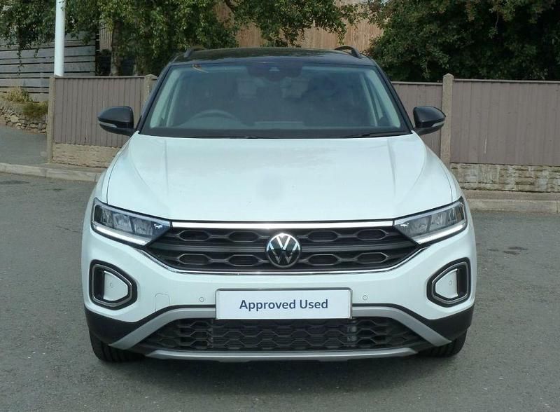 Used VW T-Roc Match 150 HP (110 kW) 2025 White SUV
