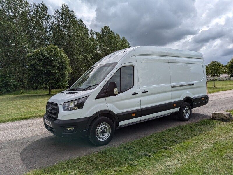 White Used 2022 Ford Transit Van | £14,950 (Fair price) - Image 1/4