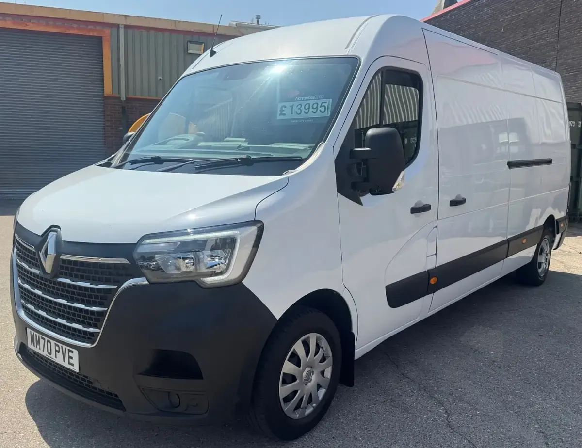 Used Renault Master Business 145 HP (106 kW) 2021 White MPV