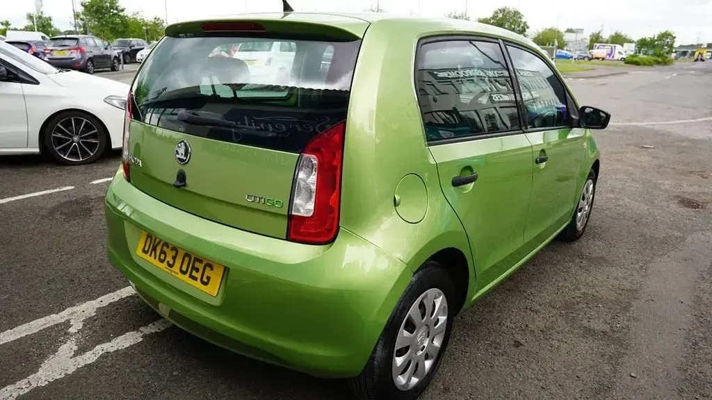 Used Skoda Citigo 60 HP (44 kW) 2013 Green Hatchback