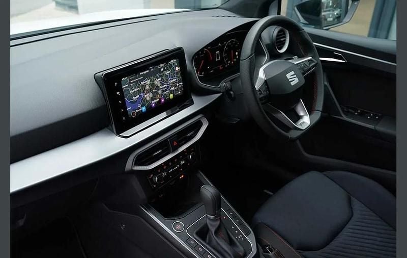 New Seat Arona Black Edition 113 HP (83 kW) 2026 White SUV