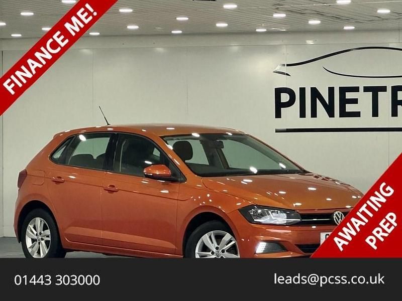 Used VW Polo SE 95 HP (69 kW) 2018 Orange Hatchback