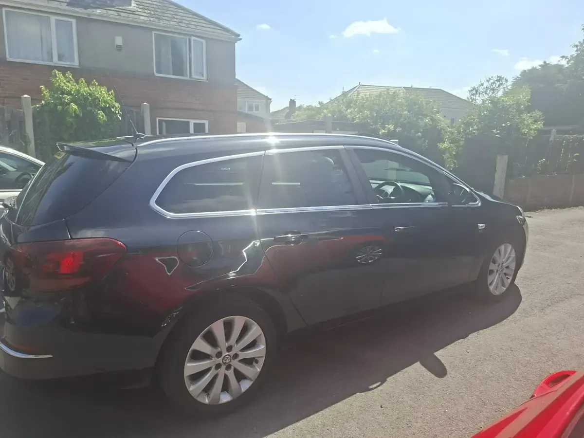 Used Vauxhall Astra Elite 2014 Black Estate