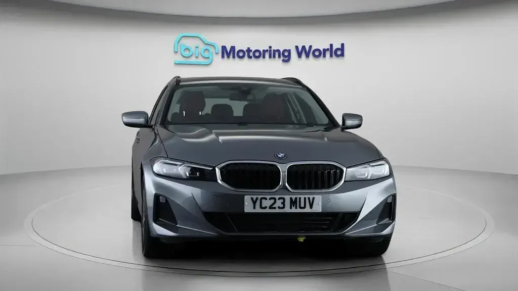 Used BMW 330e Sport Line 292 HP (214 kW) 2023 Grey Estate