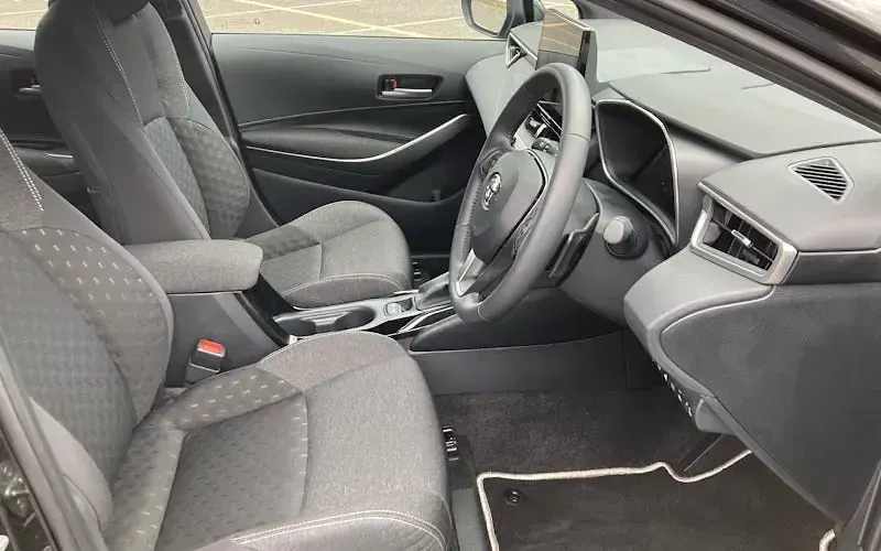 Used Toyota Corolla 178 HP (130 kW) 2025 Black Hatchback