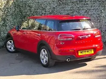 Usado Mini Cooper Clubman Classic 136 CV (100 kW) 2019 Rojo Familiar