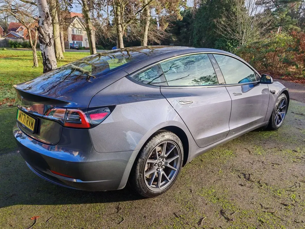Używany Tesla Model 3 Standard Range 366 kW (498 KM) 2021 Szary Sedan/Limuzyna
