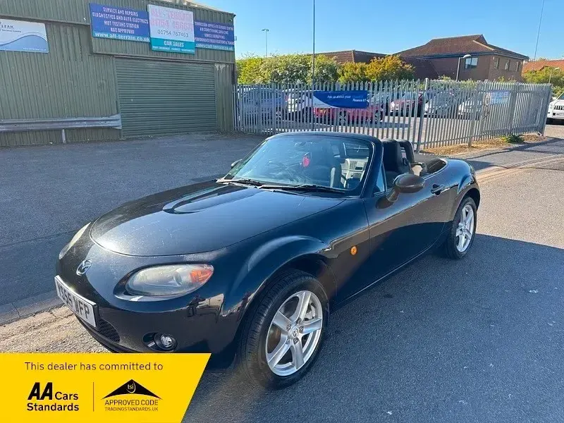 Usado Mazda MX5 126 HP (92 kW) 2006 Preto Cabrios